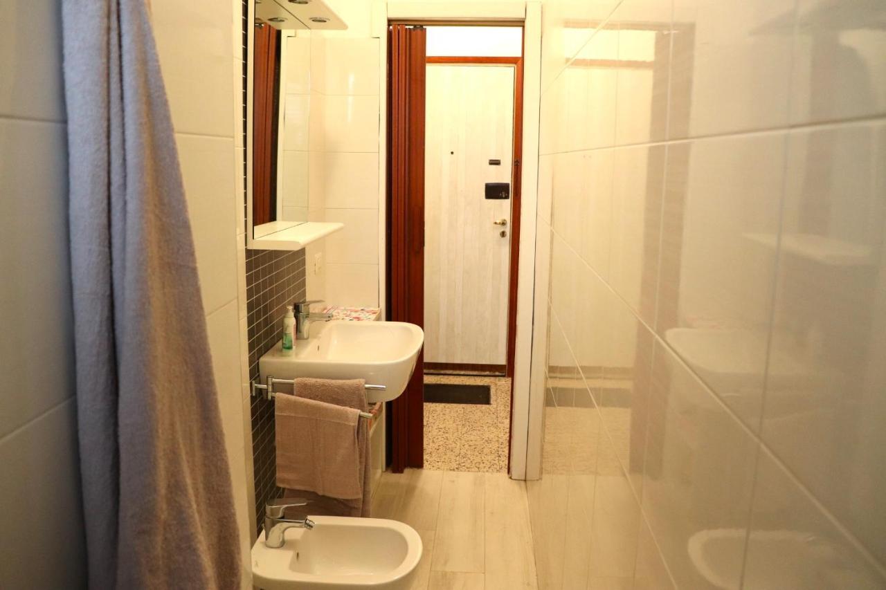 * La Casa Di Arti * 25 Min Dal Duomo Apartment Милано Екстериор снимка